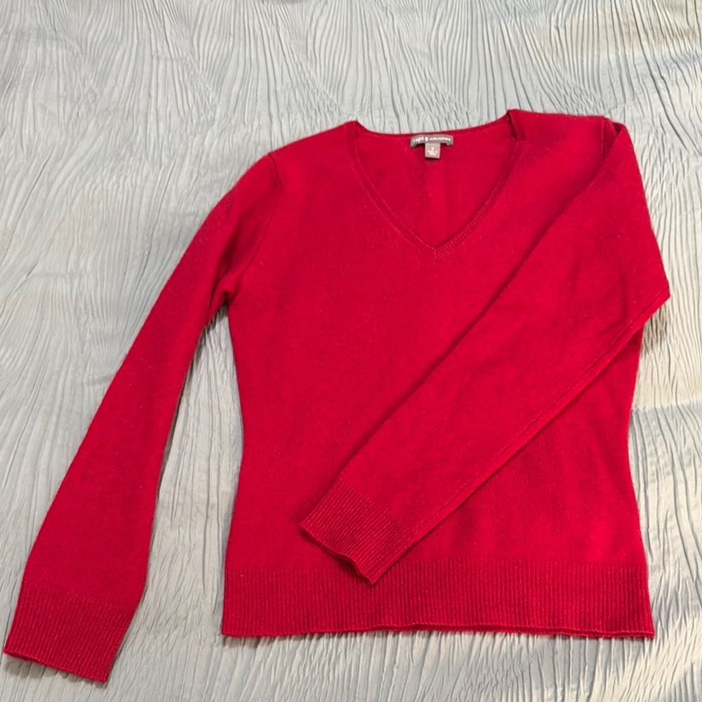Apt. 9 Women's Red V-Neck cashmere Sweater